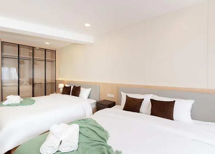 別荘 Modern Organic 3br Near Ekkamai With Jacuzzi Cityview *
