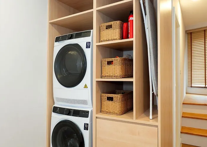 Modern Organic 3br Near Ekkamai With Jacuzzi Cityview 別荘