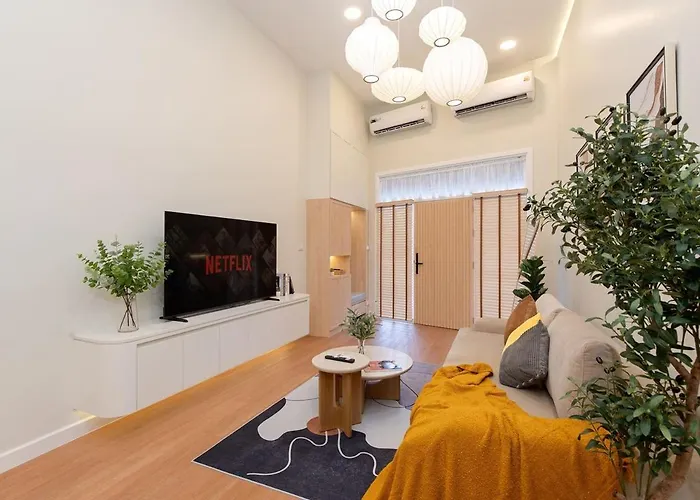 別荘 Modern Organic 3br Near Ekkamai With Jacuzzi Cityview バンコク都