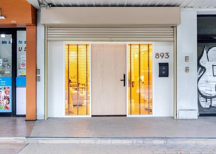 別荘 Modern Organic 3br Near Ekkamai With Jacuzzi Cityview *